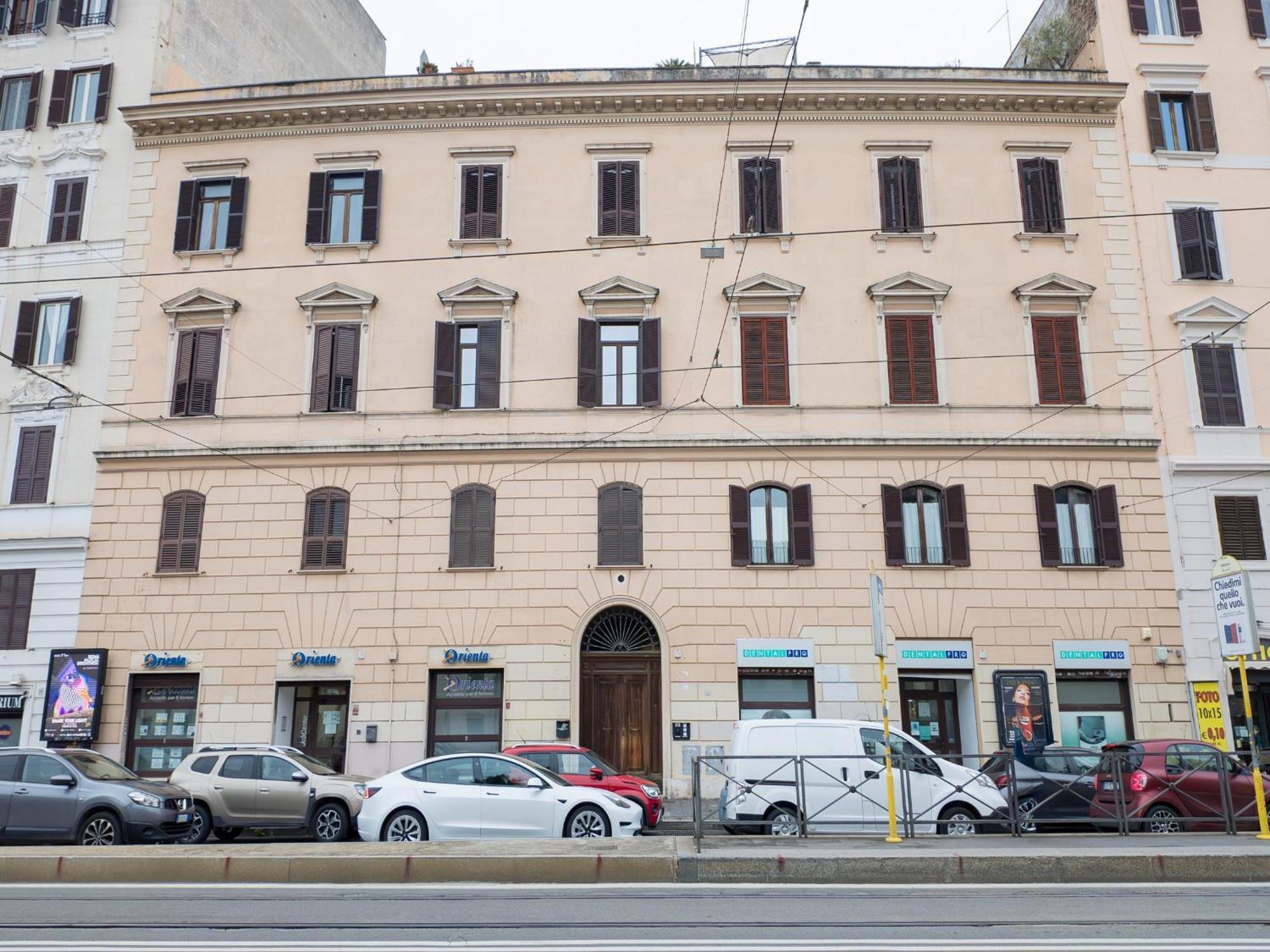 Apartamento The Rent - Charming Flat Near Colosseo